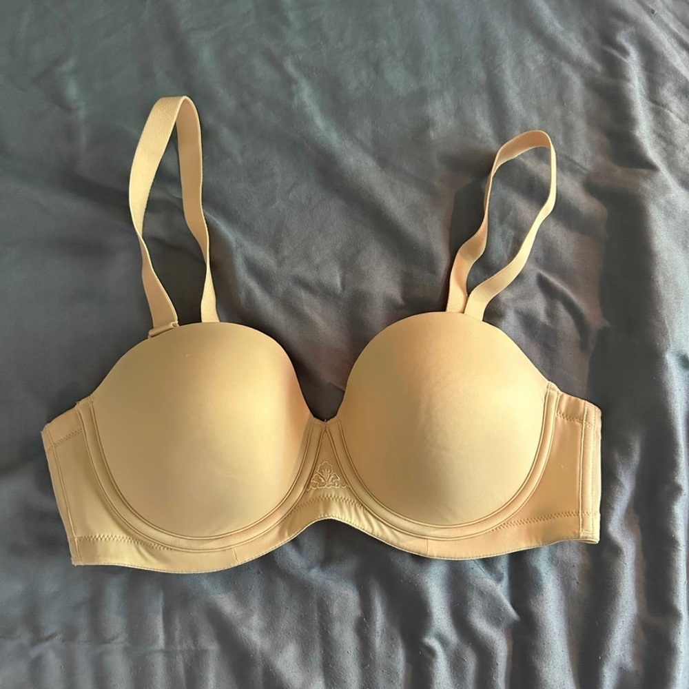 BEIGE BRA WITH STRAPS ** LIKE NEW** CONDITION US/UK/CA SIZE 38C